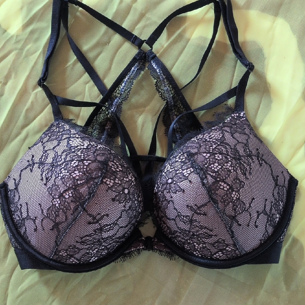 Victoria's Secret Black Lace Strappy Bra